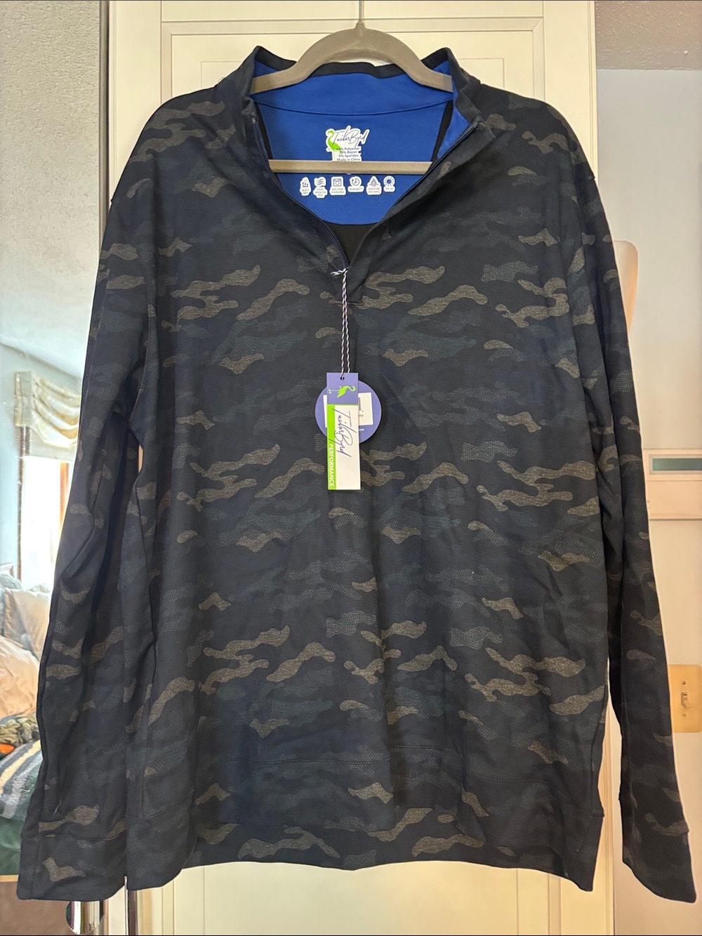 Tailorbyrd Performance Men’s Camo Quarter-Zip Pullover NWT